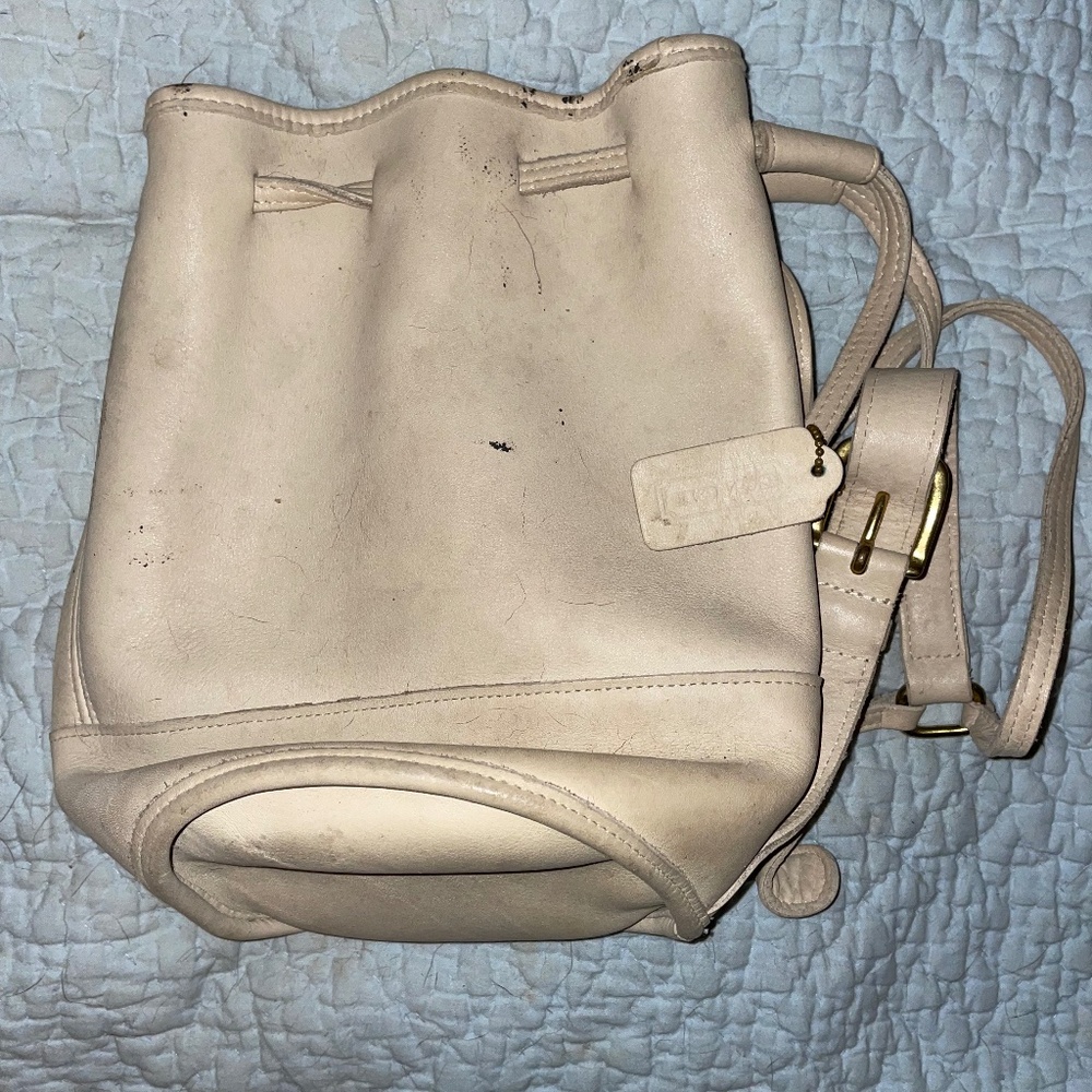 ✨SOLD✨ Vintage COACH bucket shoulder bag